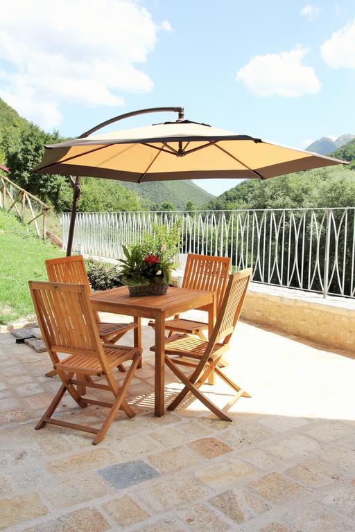 Agriturismo Casale La Palombara Cerreto di Spoleto Екстериор снимка