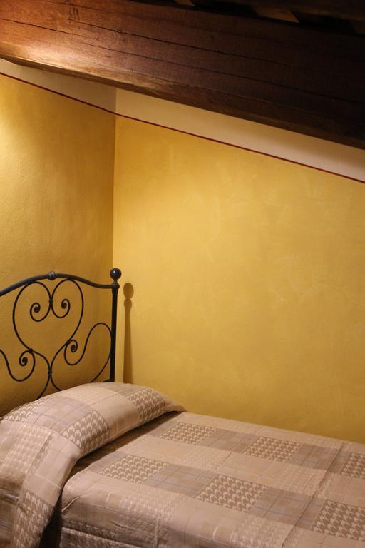Agriturismo Casale La Palombara Cerreto di Spoleto Стая снимка
