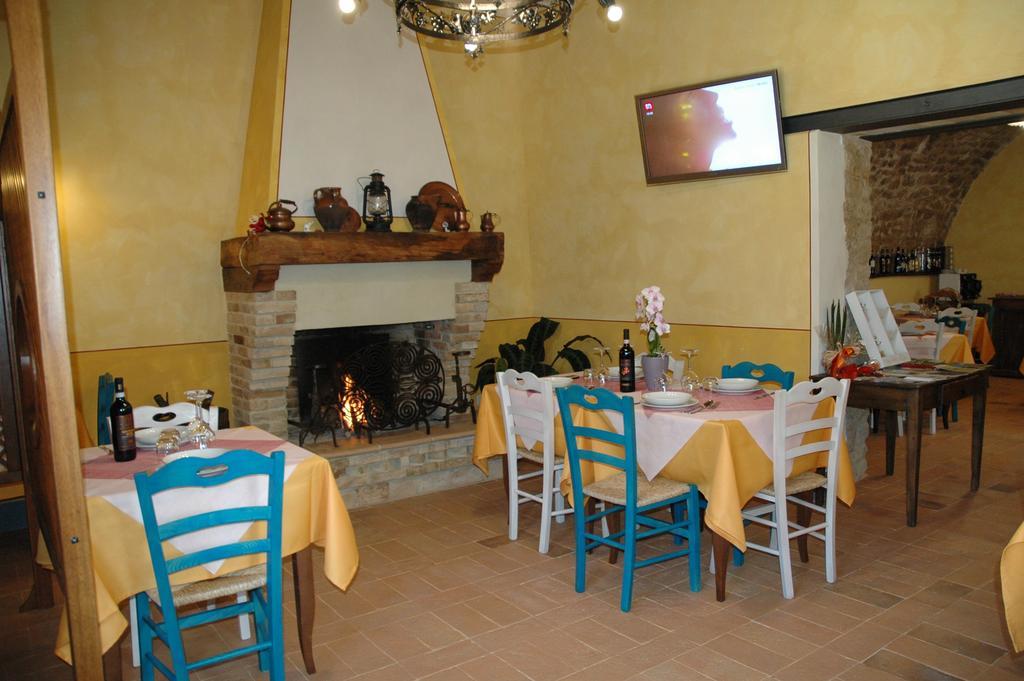 Agriturismo Casale La Palombara Cerreto di Spoleto Екстериор снимка