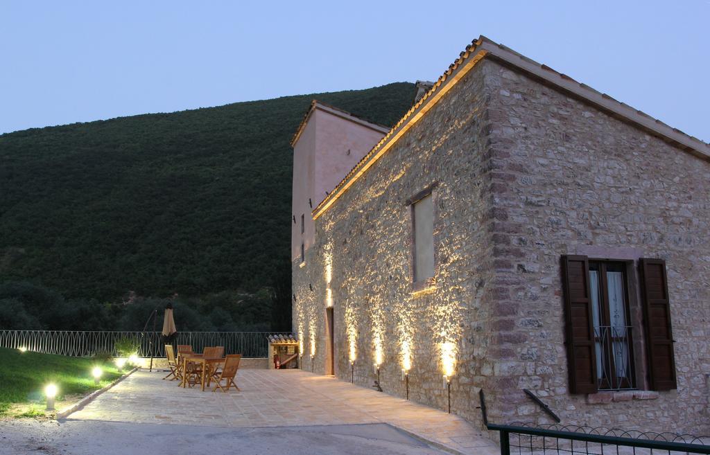 Agriturismo Casale La Palombara Cerreto di Spoleto Екстериор снимка